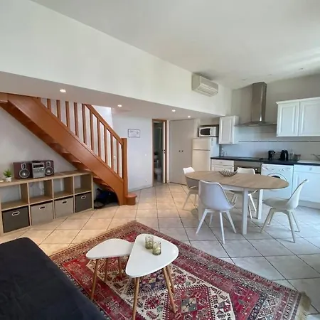 Beau Duplex A 2 Pas Du Palais