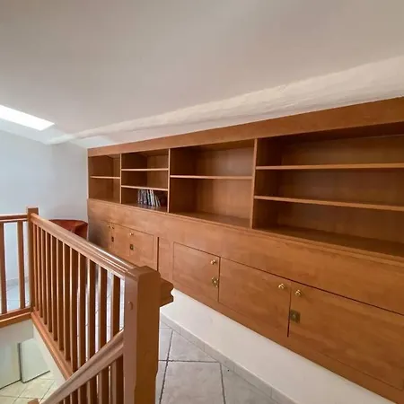 Beau Duplex A 2 Pas Du Palais 아파트 *