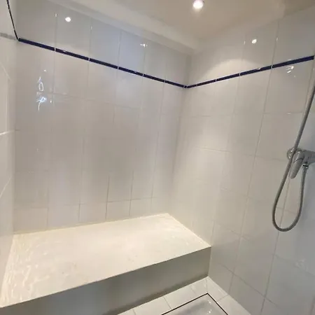 شقة Beau Duplex A 2 Pas Du Palais *